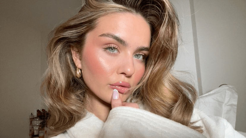 Clean girl makeup
